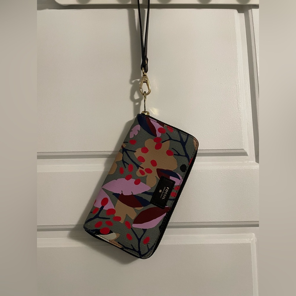 Fossil Wristlet Wallet